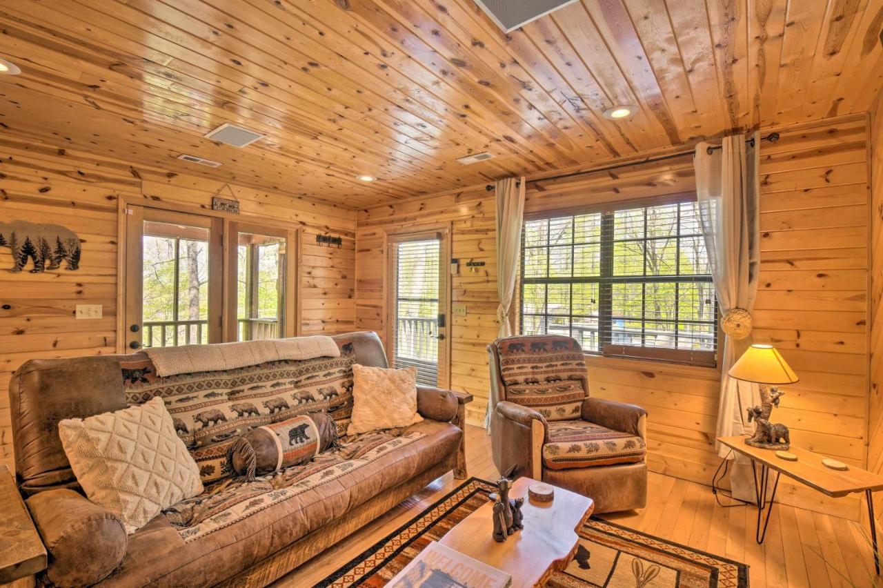 Cozy Hiawassee Cabin With Fire Pit And Mtn Views! Exterior photo